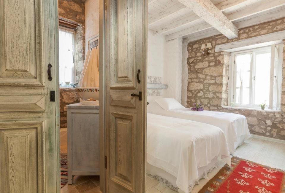 Yukari Sokak Vip Butik Otel Алакати Екстериор снимка